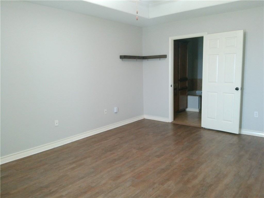 2901 Dante Dr - Photo 6 of 19