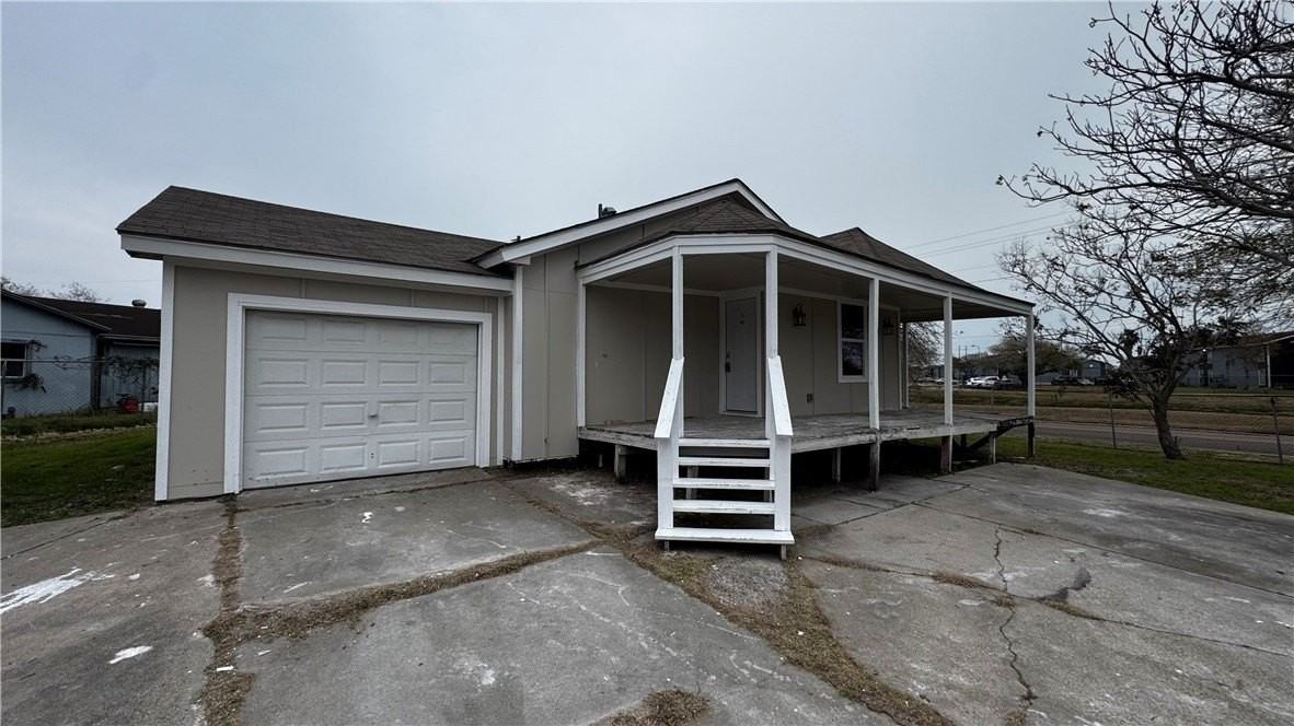 4626 Anita Dr - Photo 2 of 15