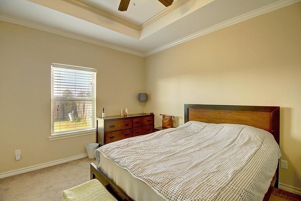 3005 Dante Dr - Photo 6 of 16