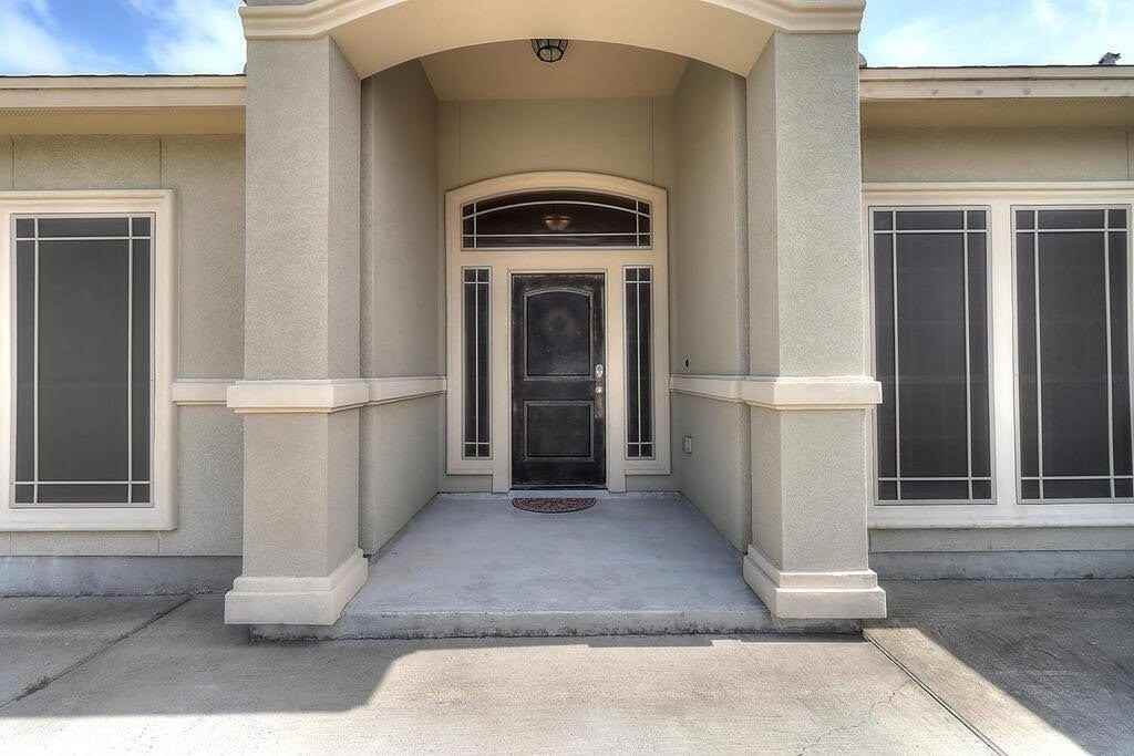 3826 Truxton Dr - Photo 2 of 40