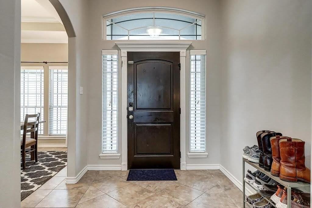 3826 Truxton Dr - Photo 3 of 40