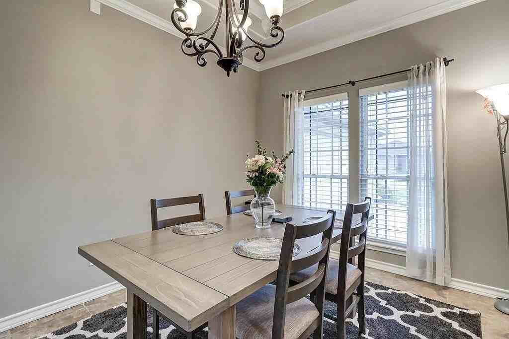 3826 Truxton Dr - Photo 4 of 40