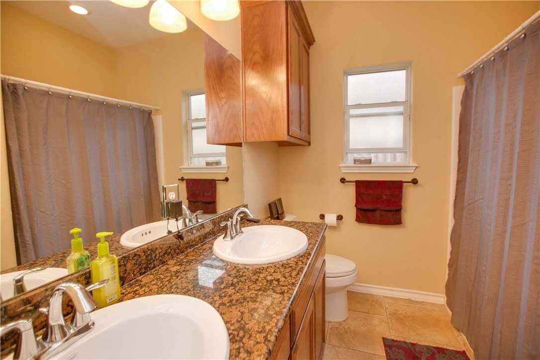 6733 Old Square Dr - Photo 5 of 20