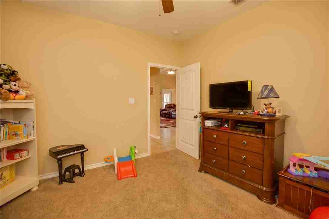 6733 Old Square Dr - Photo 7 of 20