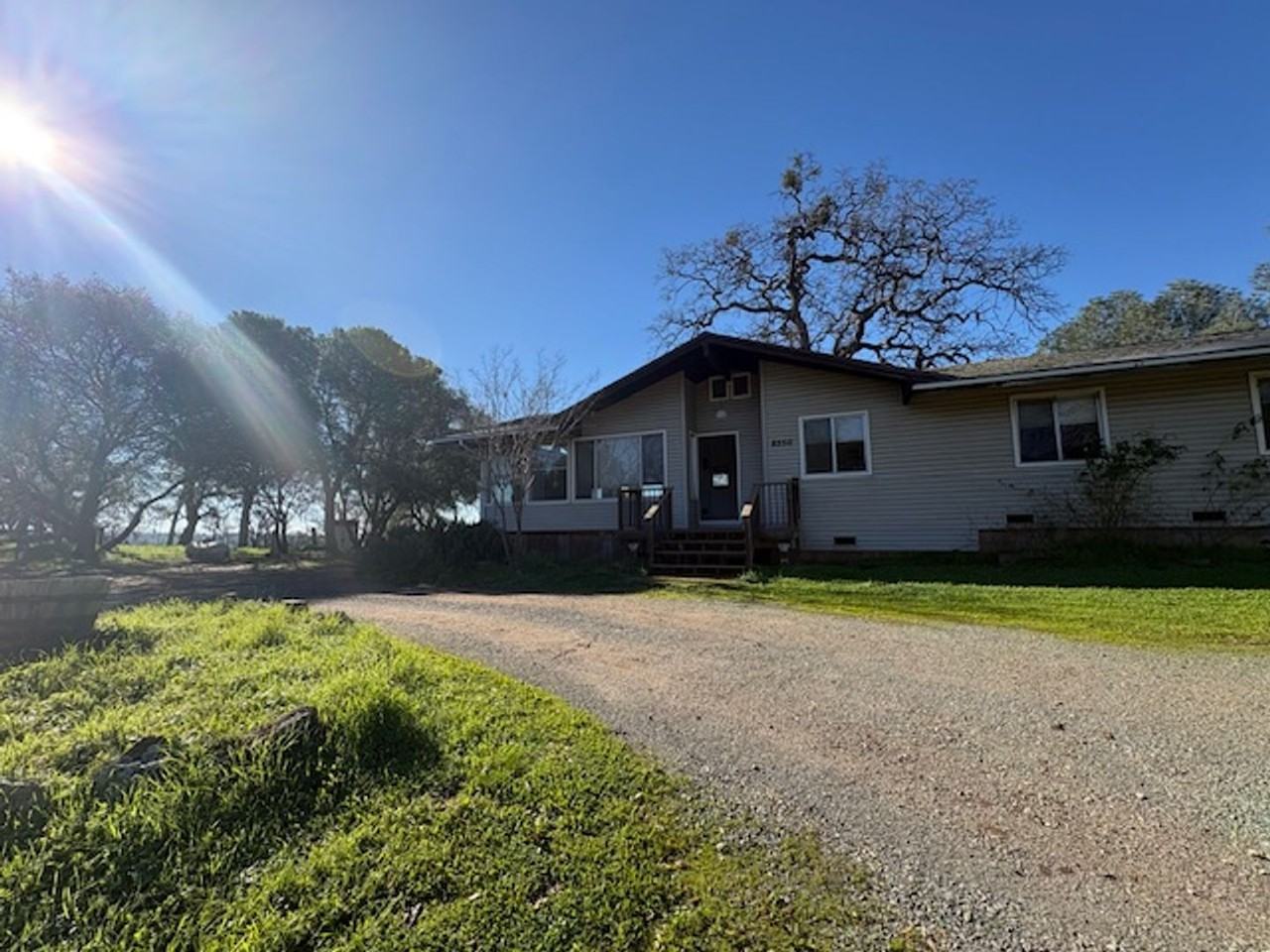 8550 Hubbard Rd - Photo 2 of 4