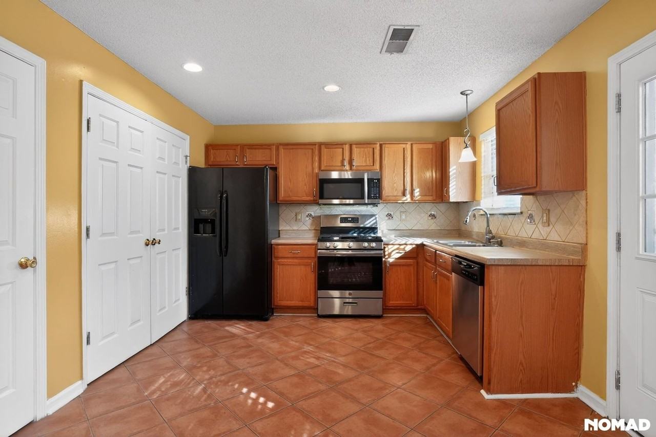 3457 Waldrop Creek Trl - Photo 5 of 32