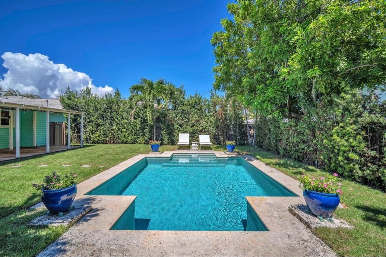 528 N Palmway - Photo 2 of 20