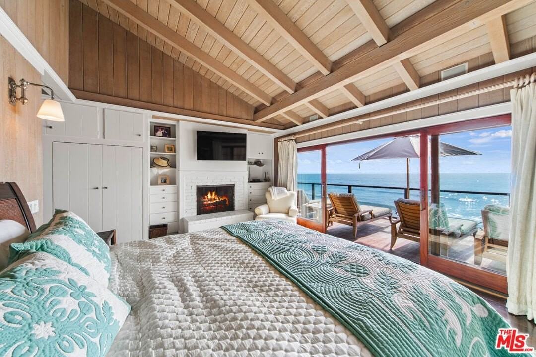 24542 Malibu Rd - Photo 4 of 21