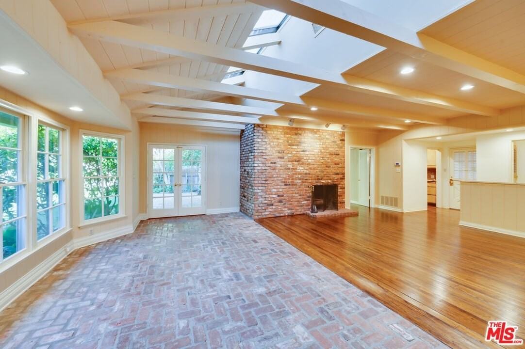 12219 Octagon St - Photo 6 of 33