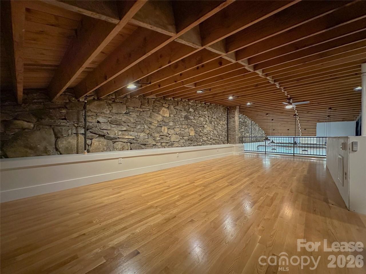 756 Bailey St - Photo 3 of 43