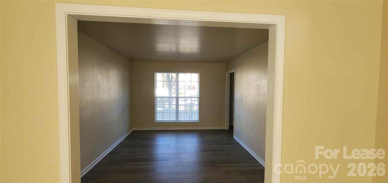 5610 Fenway Dr - Photo 6 of 14