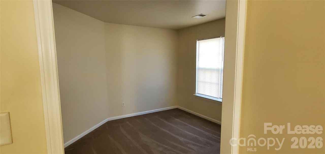 5610 Fenway Dr - Photo 7 of 14