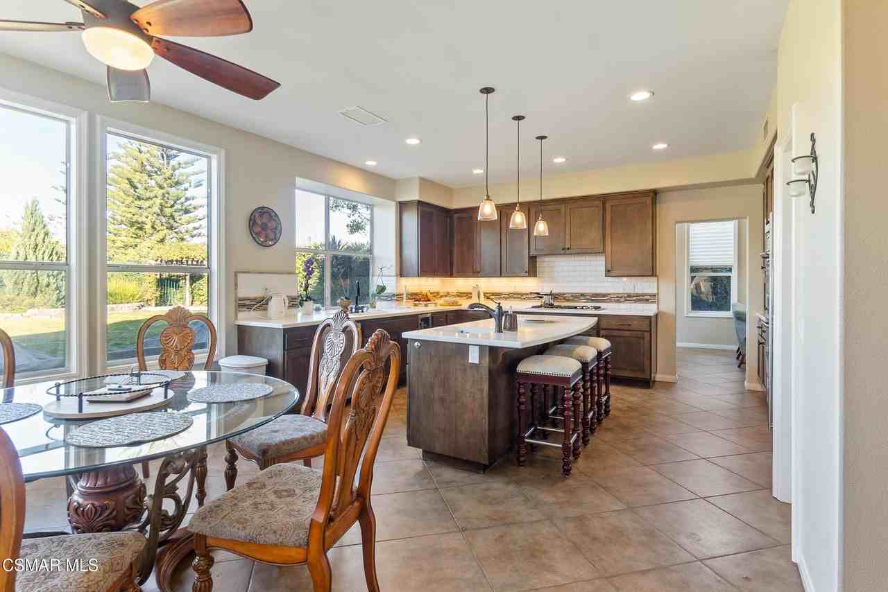 713 Twillin Ct - Photo 2 of 4