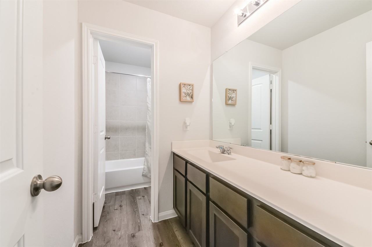 5522 Briana Dee Dr #5522 - Photo 4 of 37