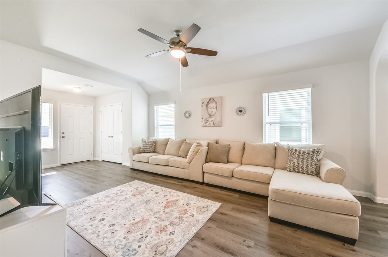 5522 Briana Dee Dr #5522 - Photo 6 of 37