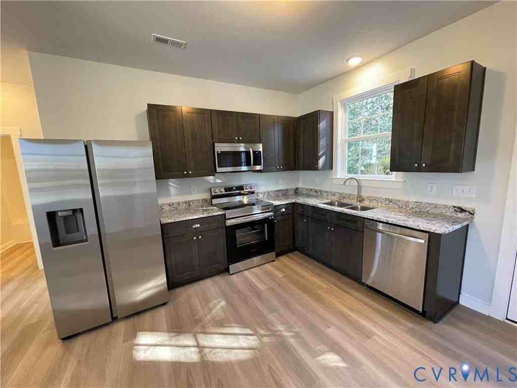 96 Sandy Brooke Ln Unit 1 #1 - Photo 3 of 11