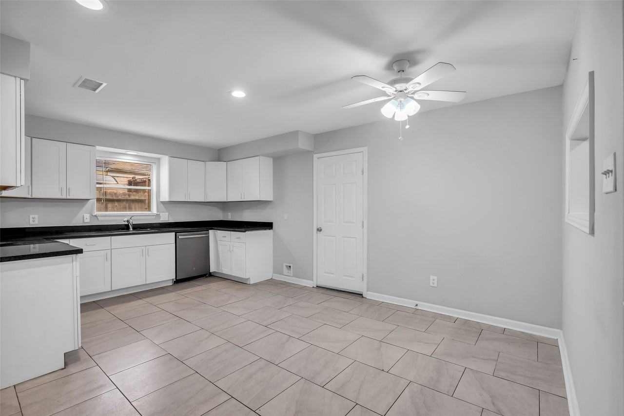 4407 Hickory Grove Dr #4407 - Photo 6 of 14