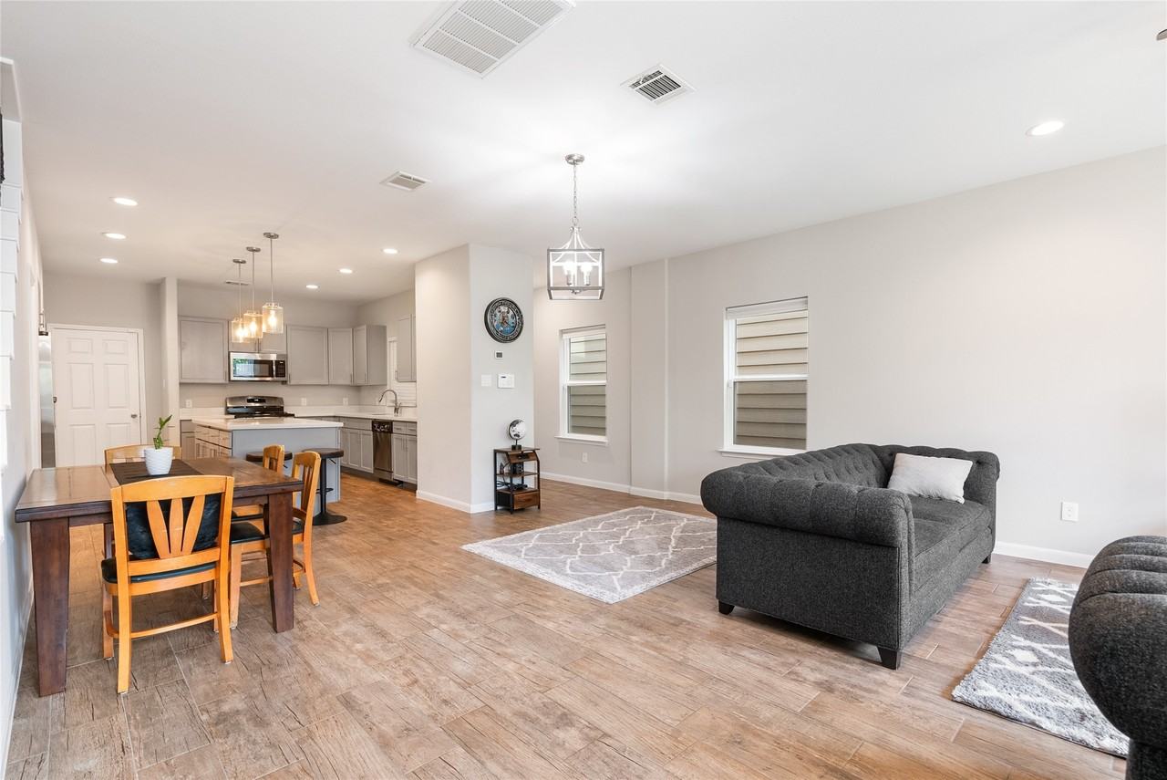 17137 Wilthorne Colony Ct #17137 - Photo 4 of 19