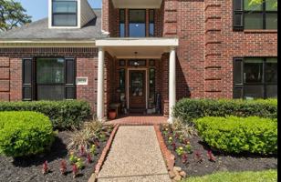 featured image of 18234 Knotty Green Dr #18234