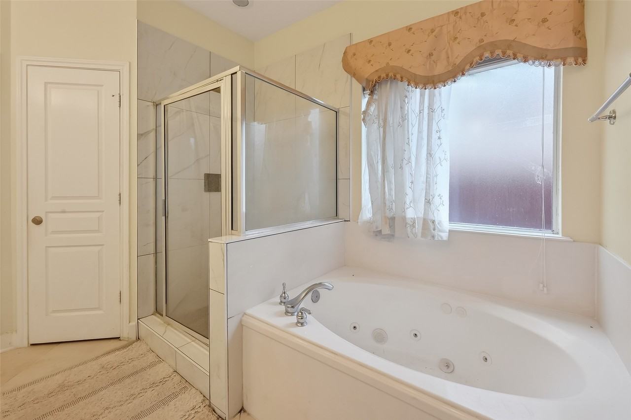 14419 Manorbier Ln #14419 - Photo 6 of 50