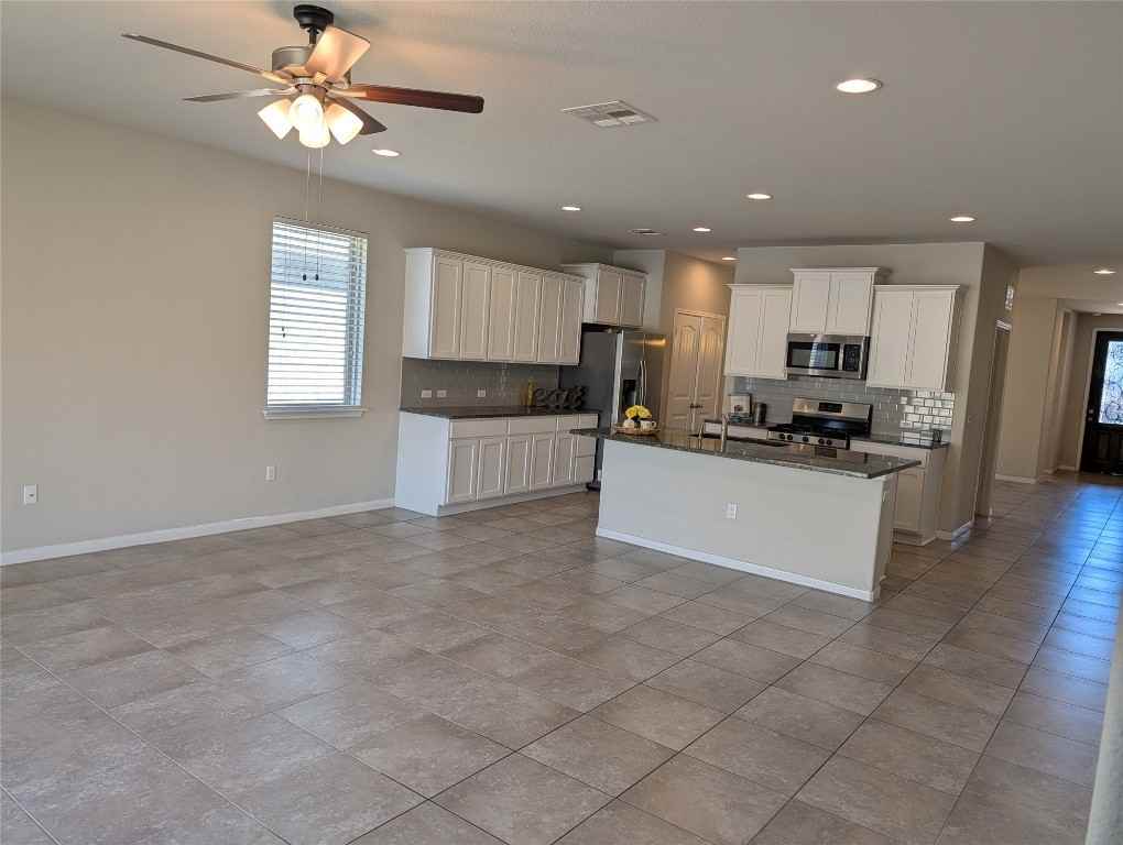 2612 Bowen St #2612 - Photo 7 of 17