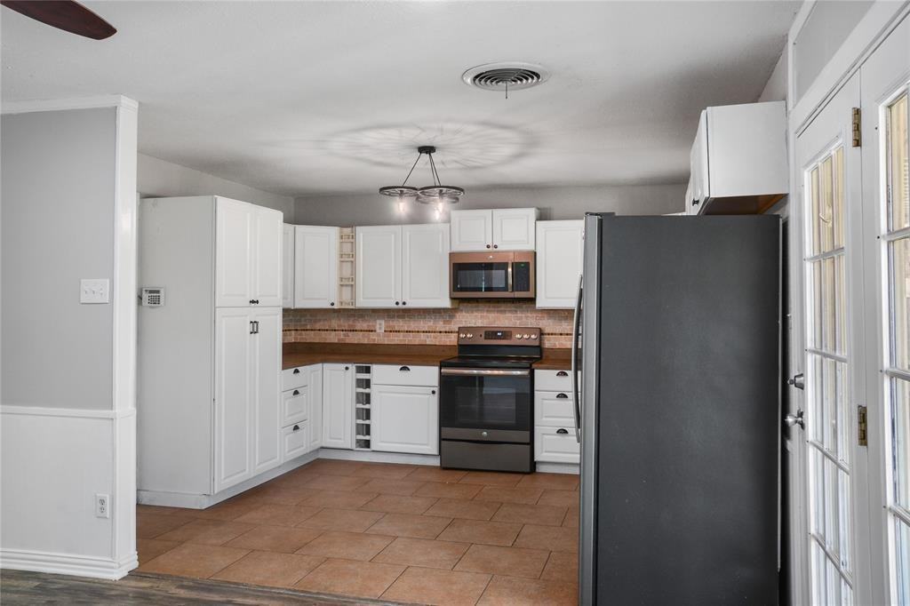 812 Jerry Ln #812 - Photo 5 of 15