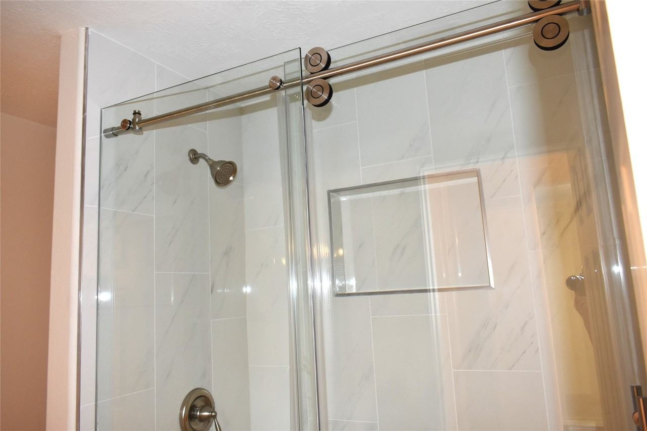 15318 Ochre Leaf Trl #15318 - Photo 3 of 45