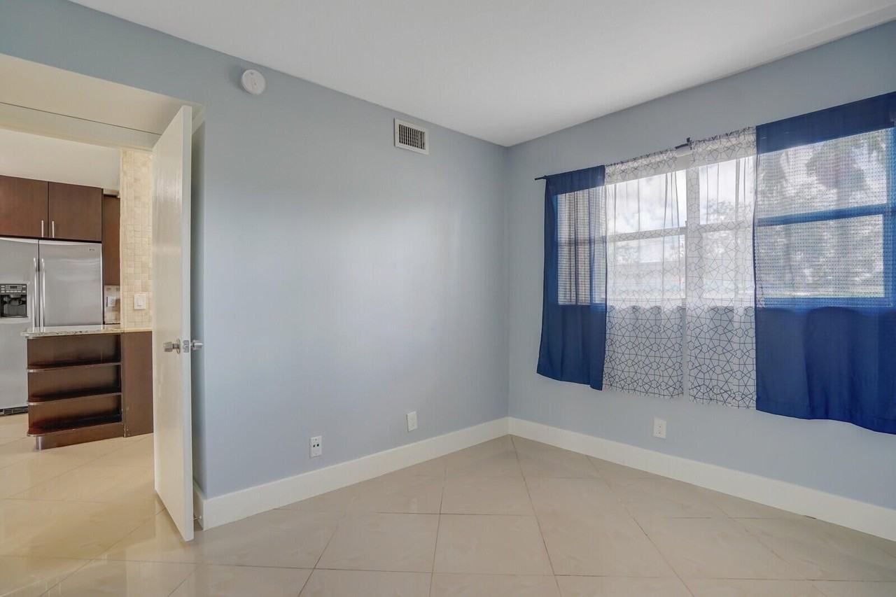 9851 Sandalfoot Blvd #9851-207 - Photo 6 of 27