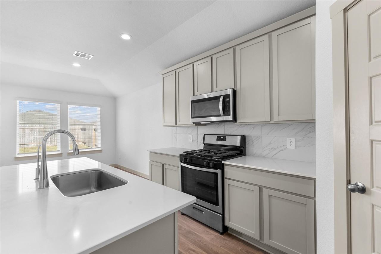 8102 Buck Ln #8102 - Photo 7 of 26