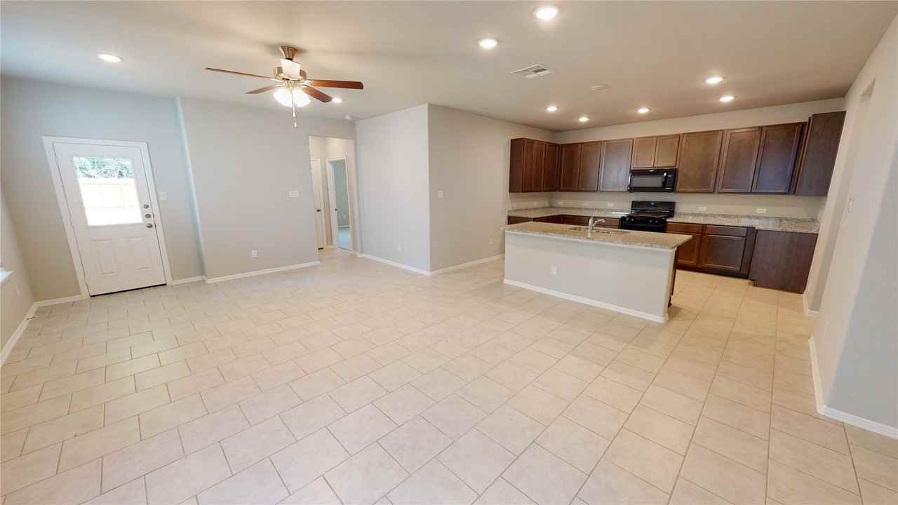 707 Thicket Bluff Dr #707 - Photo 3 of 46