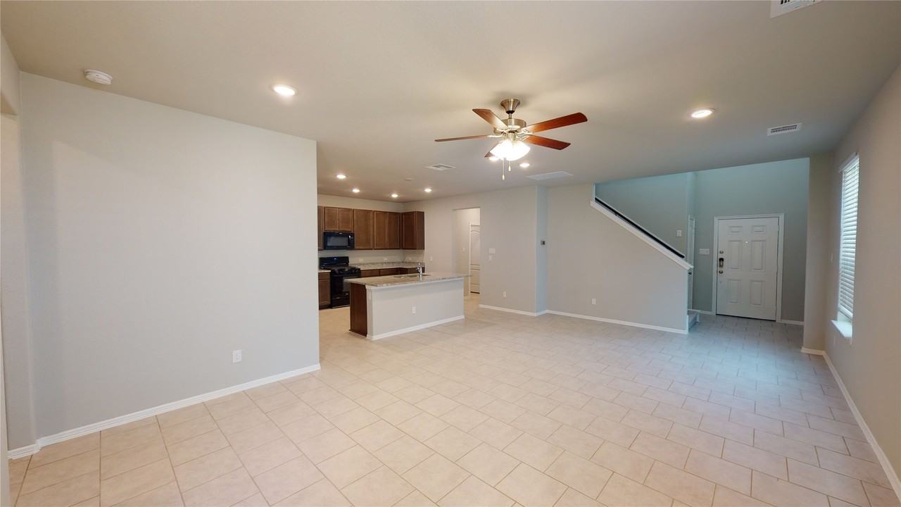 707 Thicket Bluff Dr #707 - Photo 4 of 46