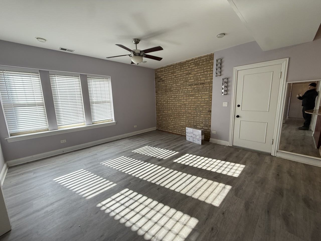 2452 W Ardmore Ave #1 - Photo 5 of 17