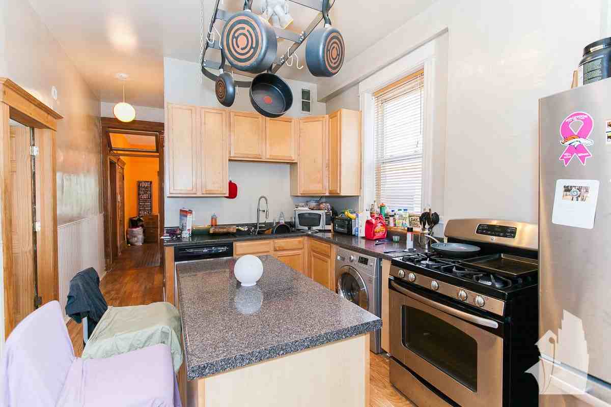 3336 N Sheffield Ave #3 - Photo 2 of 11