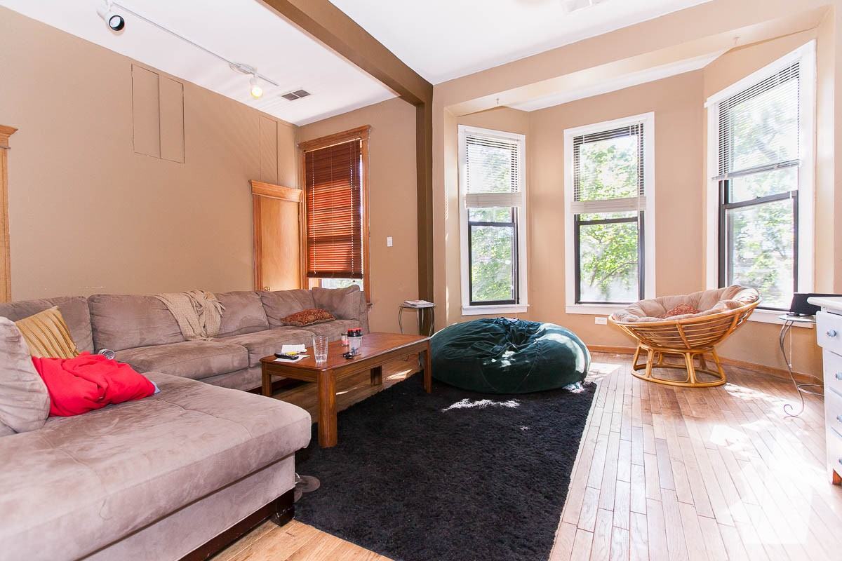 3336 N Sheffield Ave #3 - Photo 6 of 11