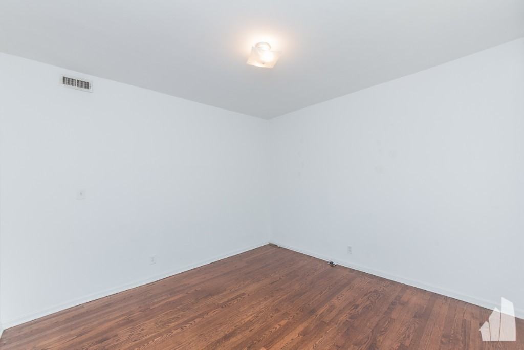 1940 W Winona St #1952-3 - Photo 5 of 12