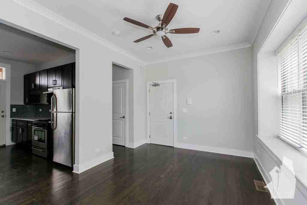 1952 W Nelson St #1946-1W - Photo 3 of 11