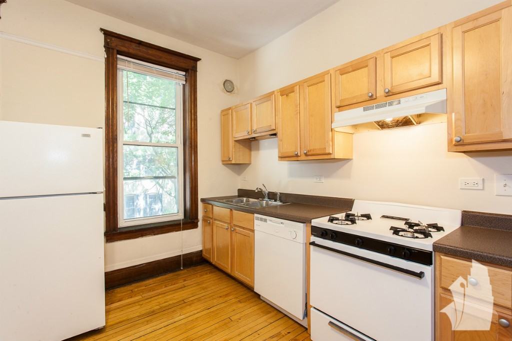 1405 W Belden Ave #1405-1 - Photo 5 of 15