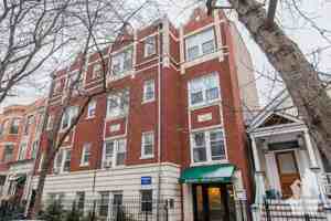 featured image of 2827 N Burling St #04