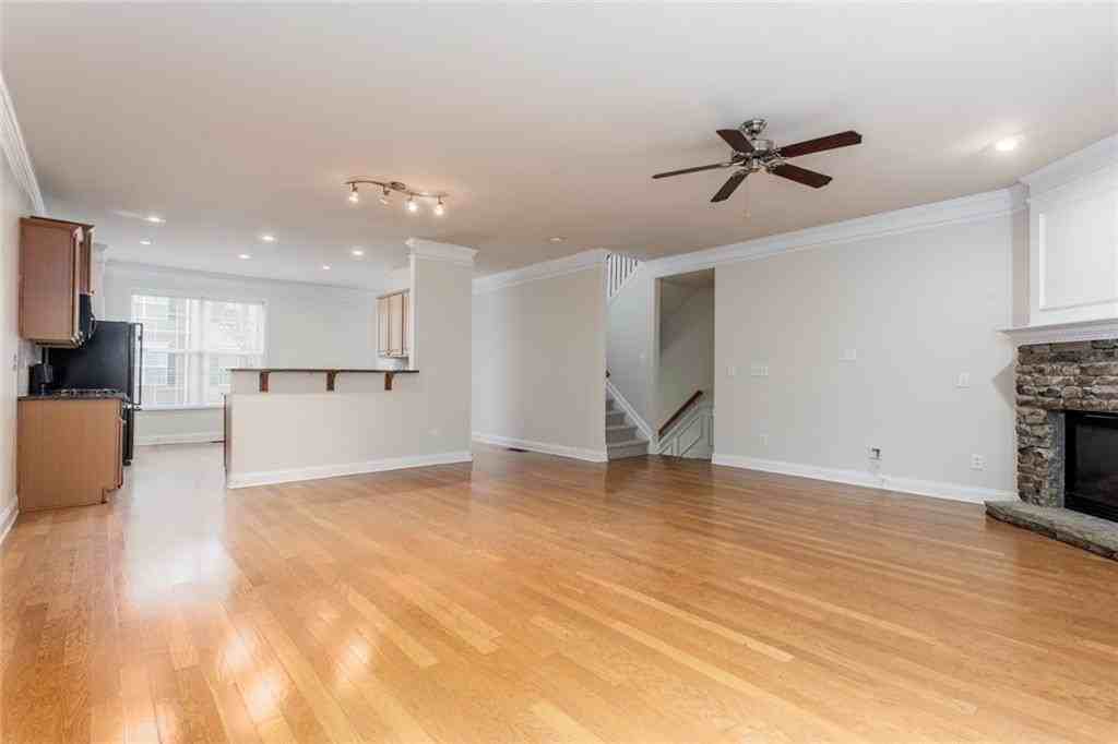 5231 Wellsley Bnd - Photo 3 of 25