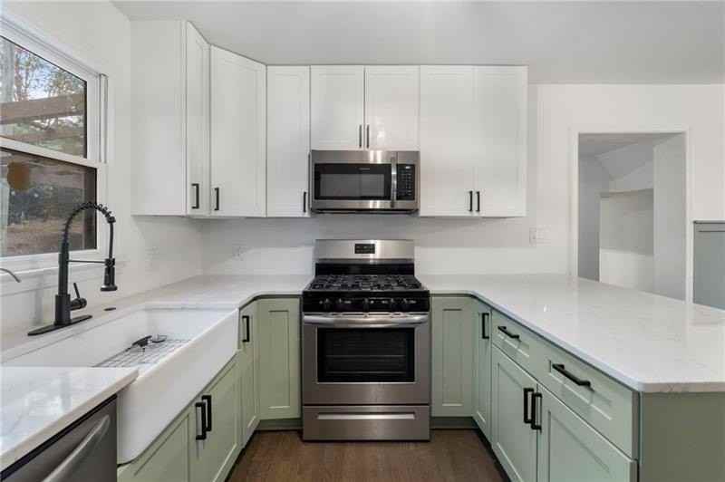 3142 Chamblee Gap Rd - Photo 6 of 39