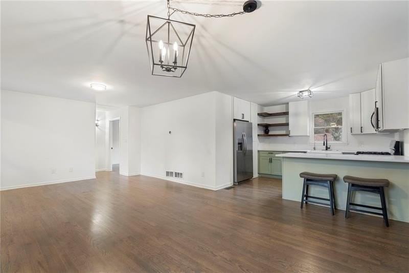 3142 Chamblee Gap Rd - Photo 7 of 39