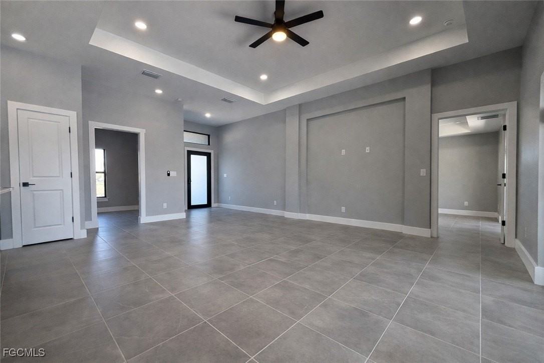 224 Se 13th Ter - Photo 5 of 39