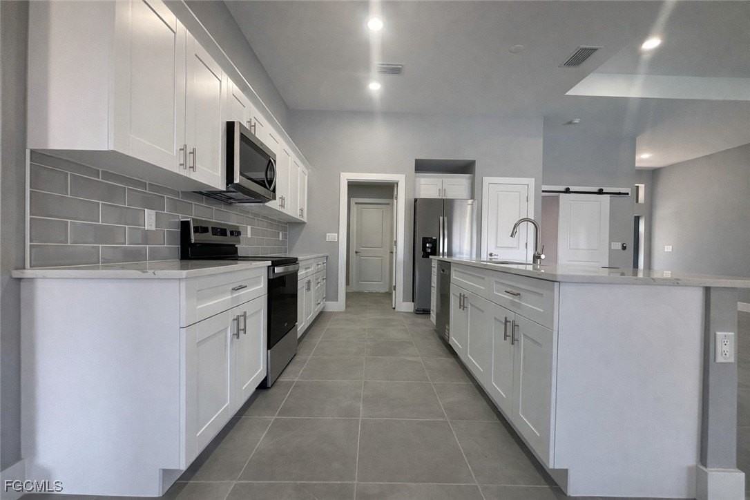 3545 Nw 41st Ave - Photo 6 of 35