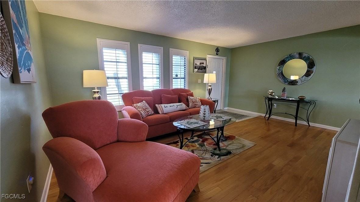 1126 Se 13th Ter - Photo 6 of 31