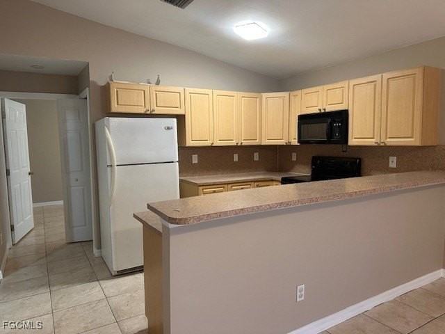 438 Loretta Ave S - Photo 3 of 8