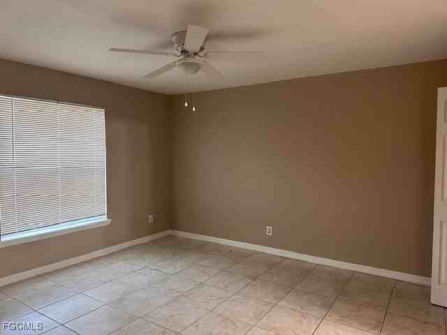 438 Loretta Ave S - Photo 4 of 8