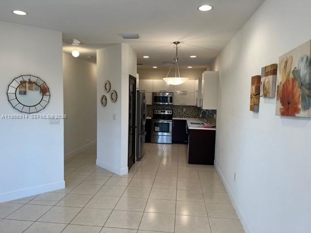 9952 Nw 10th St - Photo 6 of 8