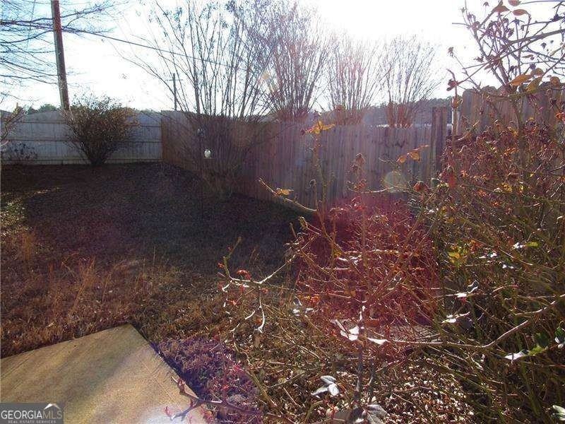 35 Granite Ct - Photo 3 of 14