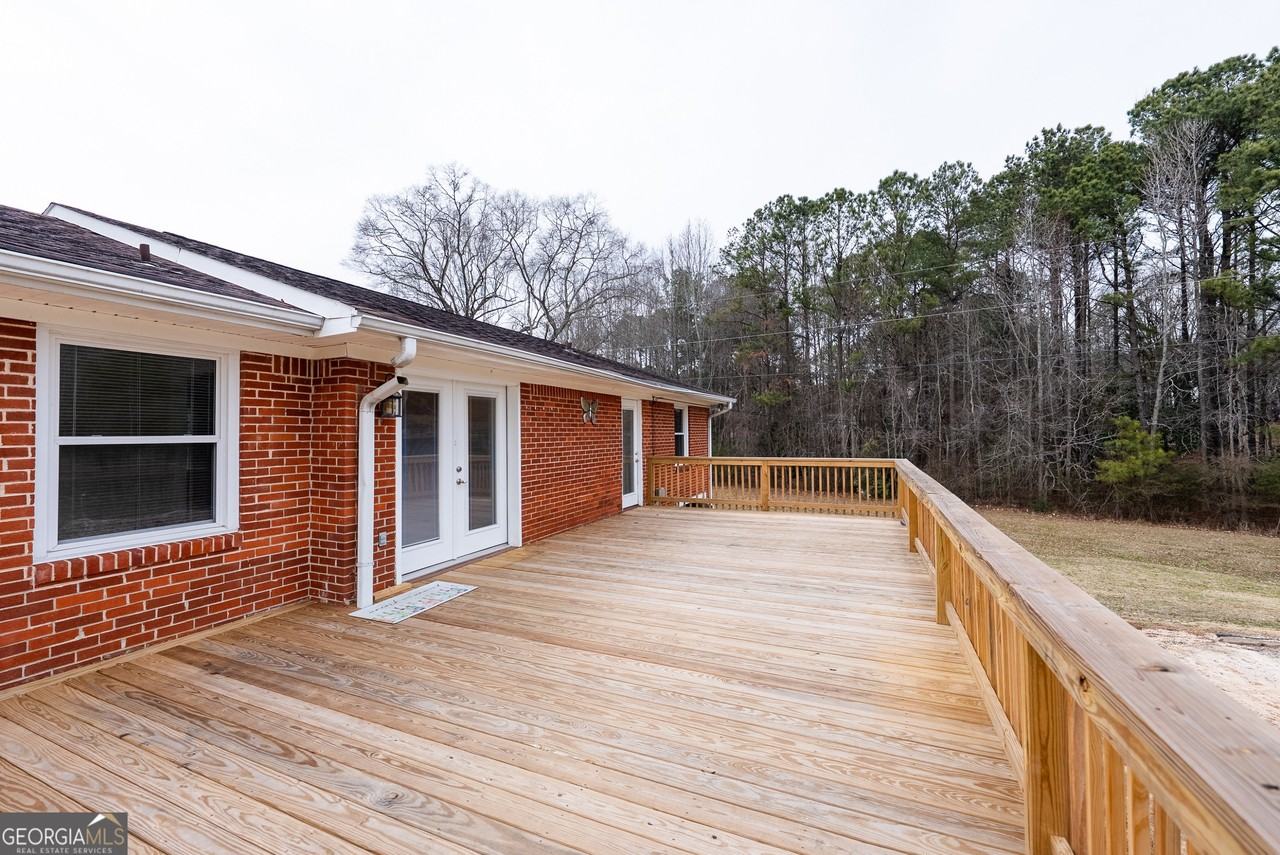 953 Mccullough Rd - Photo 4 of 29