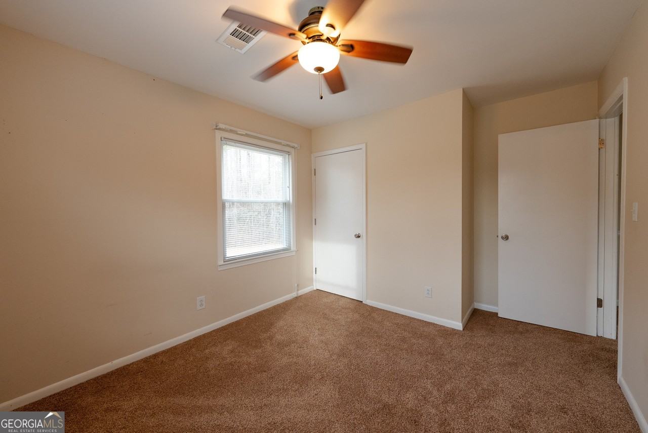 953 Mccullough Rd - Photo 6 of 29